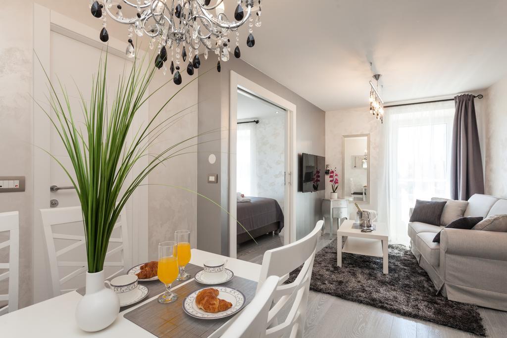 Royal Apartments روفينج المظهر الخارجي الصورة